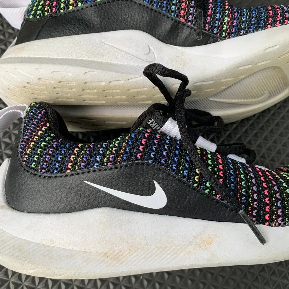 Nike Sportswear Sneakers 4Y Multicolor Athletic Shoes Youth Or Women's 5.5-6 Fun